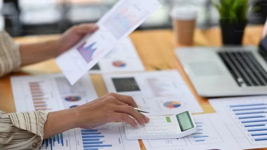 iGaming Investments 2025: Market Growth, Key Trends and Investor Risks