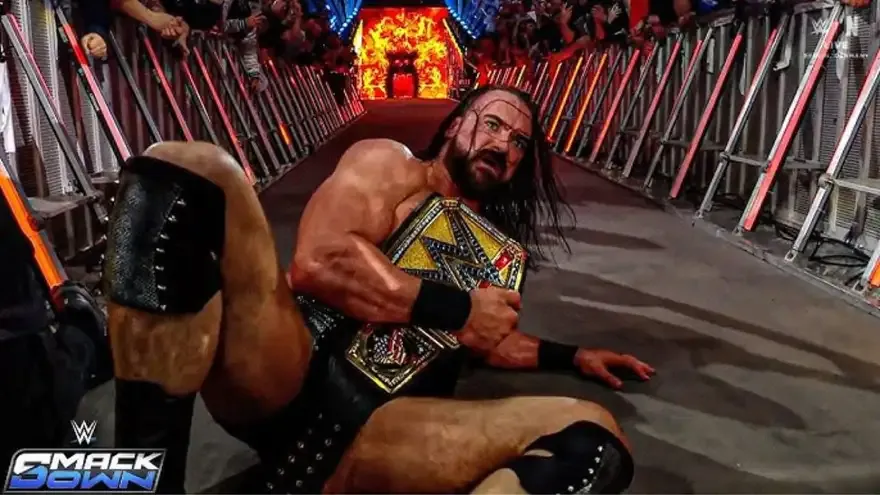 Drew McIntyre Wins WWE Championship in Front of Fans at SmackDown Berlin