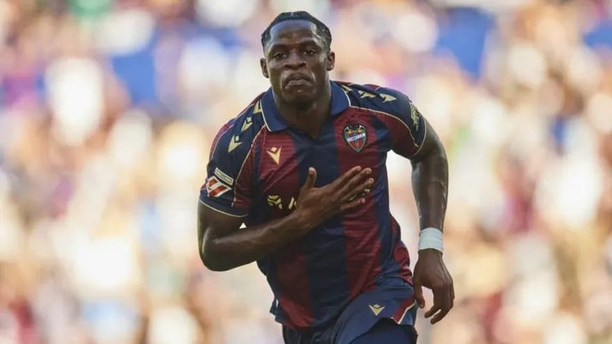 Who Is Karl Etta Eyong? Cameroonian Prodigy Wanted by Arsenal, Man United, Real Madrid & Barcelona