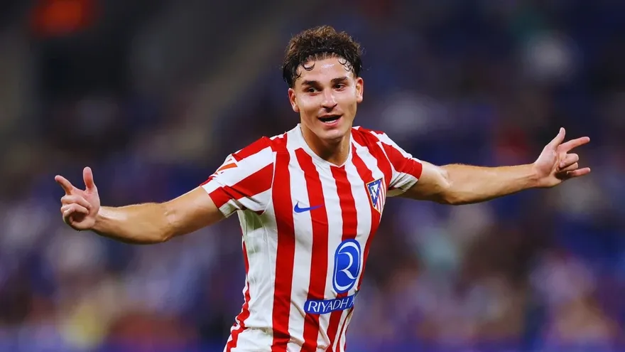 Why Julian Alvarez to Barcelona Could Mirror Harry Kane's Bayern Success