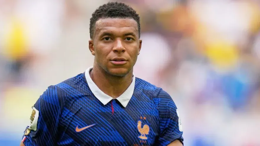 Kylian Mbappe Breaks 2 World Cup Records, Surpasses Messi in Golden Boot Race After France vs England